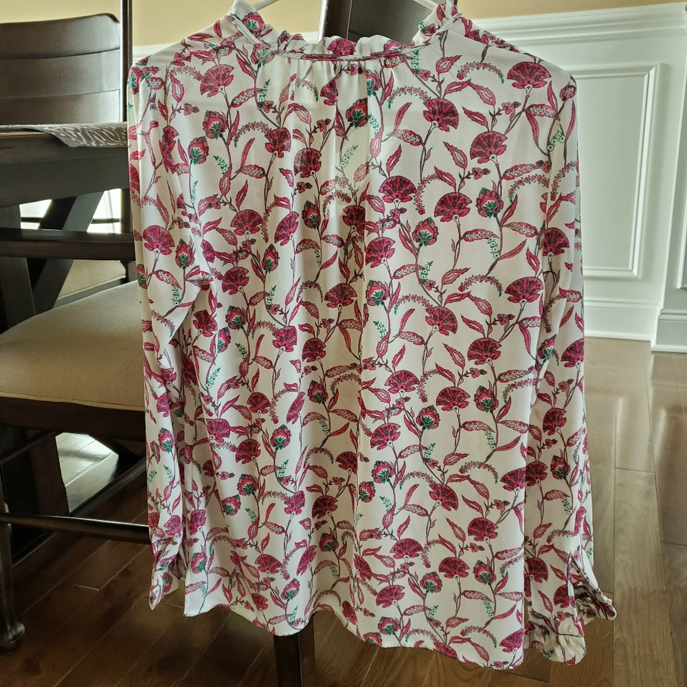 Rose + Olive Small Patterned Blouse - Picture 3 of 3
